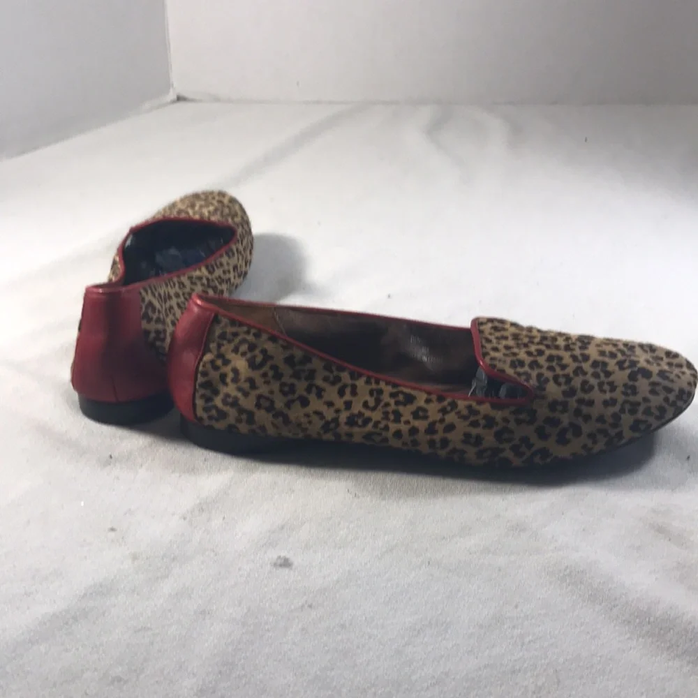 Donald J. Pliner Denda Leopard Print Women's Slip On Loafers with Red Trim Sz 8